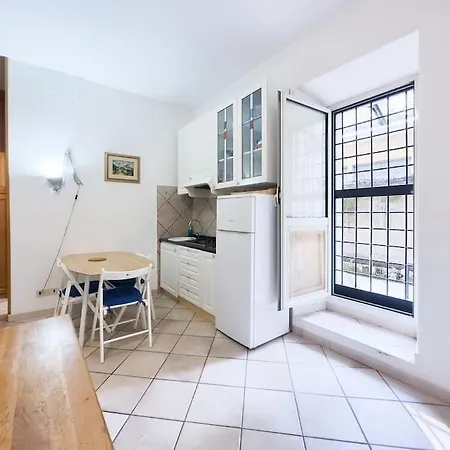 아파트 Studio, Metro+train To Fco