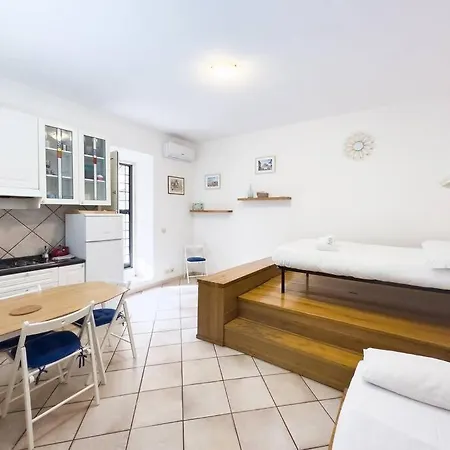 아파트 Studio, Metro+train To Fco *